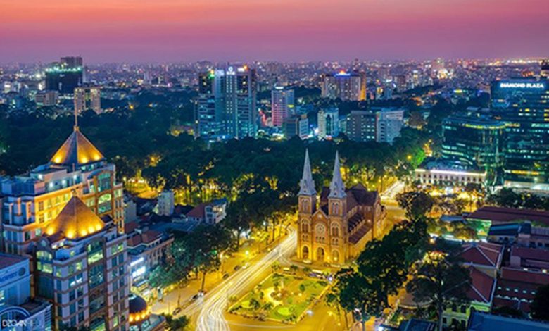 Nhà thờ cổ Sài Gòn - bài cuối : Kiến trúc Công giáo trong hồn đô thị  - ảnh 1