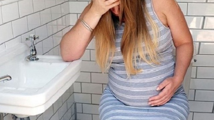 Phụ nữ mang thai cũng làm tăng áp lực lên thành mạch hậu môn, gây bệnh trĩ
