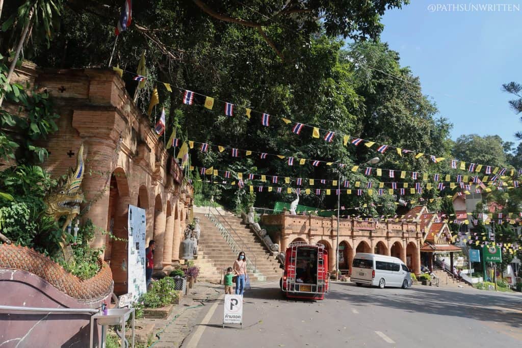 The modern entrance to Wat Phrathat Doi Suthep