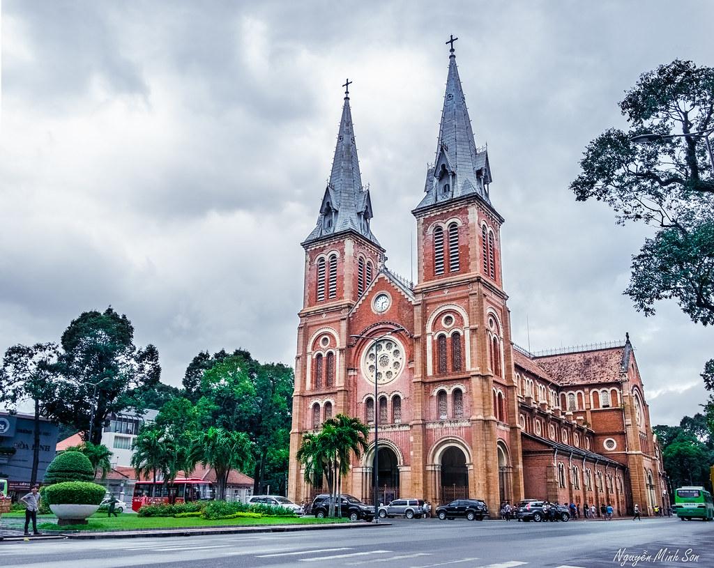 Nhà thờ Đức Bà- danh lam thắng cảnh Sài Gòn