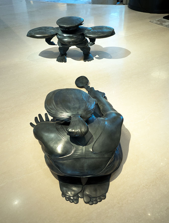 Sculptures in Shangri-La Singapore's lobby by Korean artist Yi Hwan Kwon