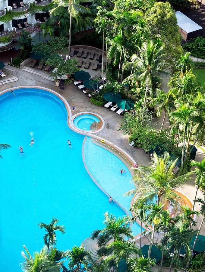 Shangri-La Hotel Singapore Swimming Pool