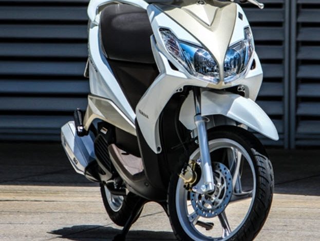 Yamaha Luvias 2021 giá bao nhiêu? Nên mua xe Luvias hay Honda Vision? 4