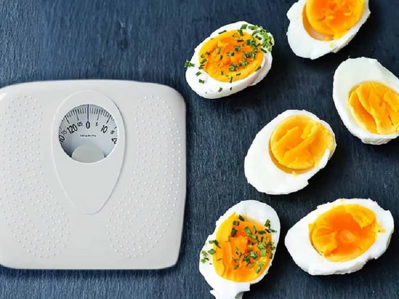 Trứng chứa hàm lượng calo khá thấp nên rất phù hợp với người muốn giảm cân