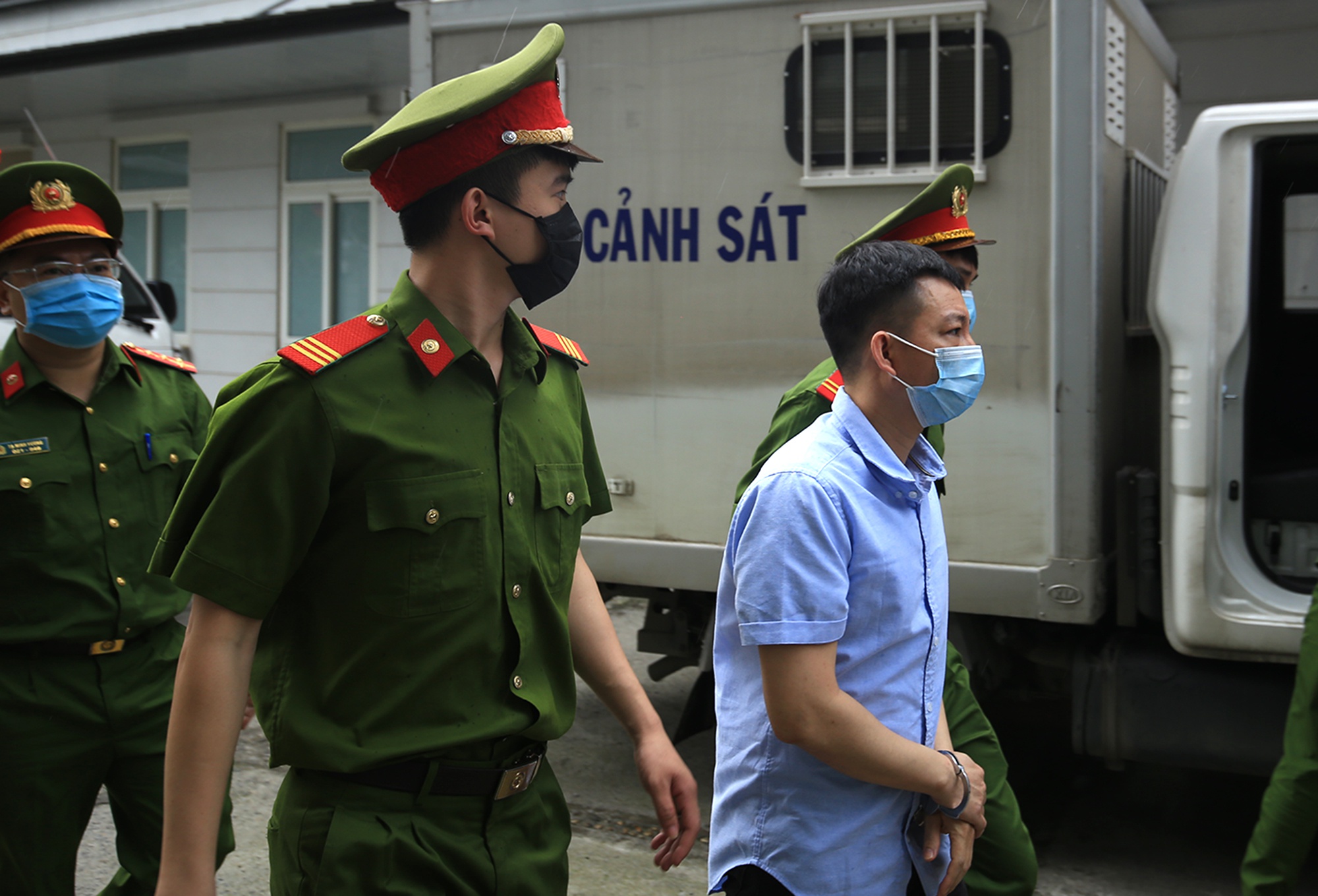 Xét xử đại án Nhật Cường: Bùi Quang Huy cho anh trai 'trông xe, lương 1 triệu/tháng' - ảnh 1