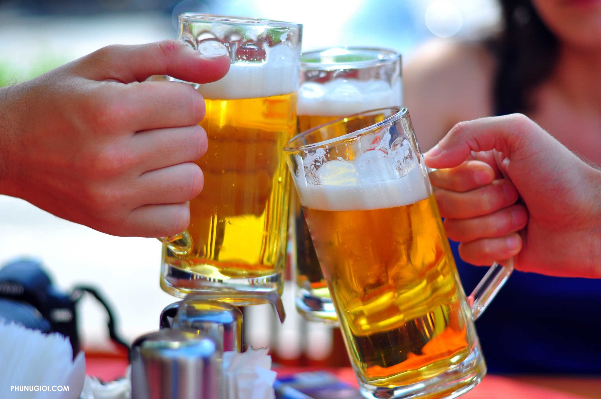 Hình ảnh uống bia, uống rượu đẹp, ý nghĩa nhất - SAIGON ...