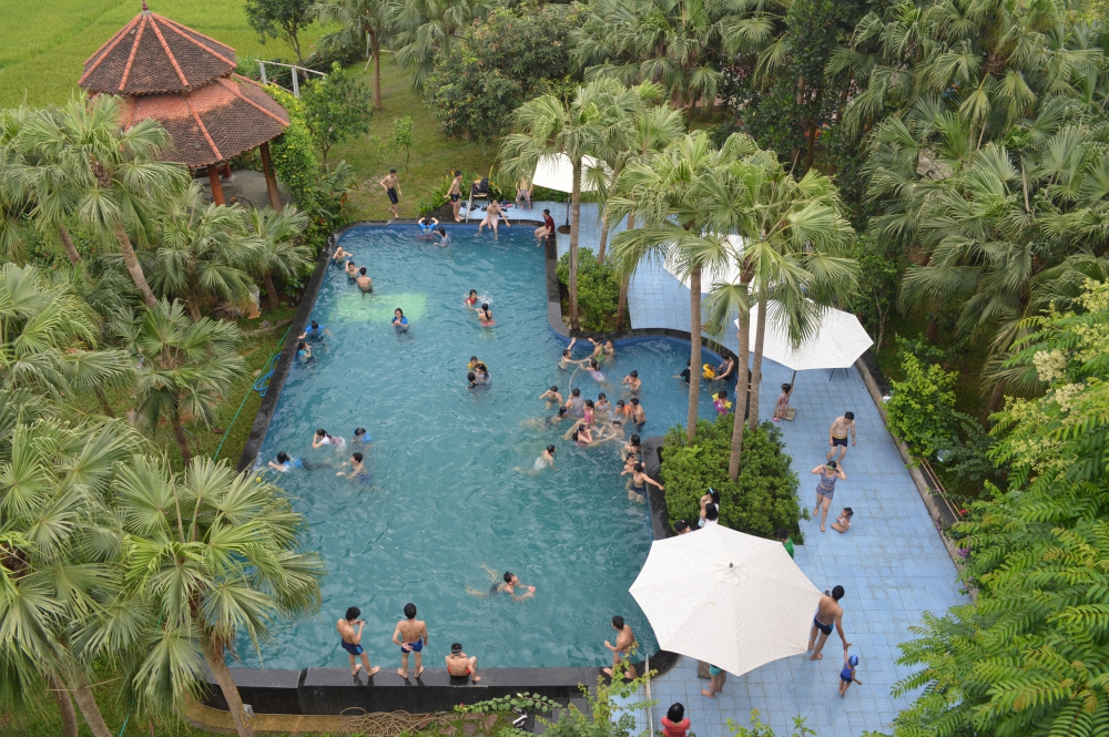 Bể bơi Family Resort - du lịch Ba Vì