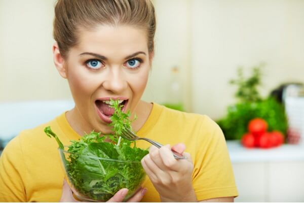 Nhai mỗi miếng thức ăn từ 10 đến 12 lần trước khi nuốt là để cải thiện chức năng tiêu hóa