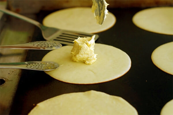 Gói bánh – cách làm bánh sầu riêng