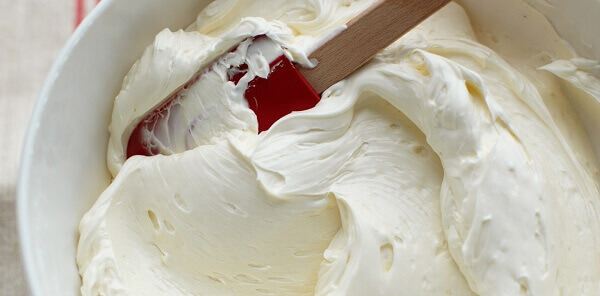 Cách làm kem bơ trang trí bánh sinh nhật bằng lòng trắng trứng