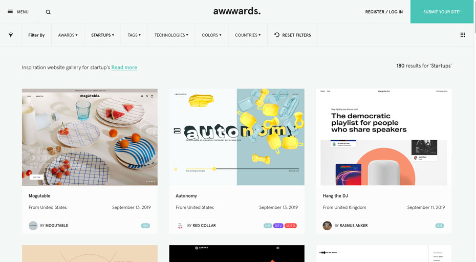 Awwwards là nơi tập hợp thiết kế web. Tuy nhiên bạn có thể xem luôn thiết kế logo của trang web đó ở cả phiên bản pc và mobile