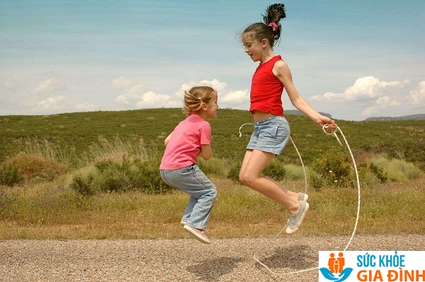 Nhảy dây giúp trẻ phát triển chiều cao tốt