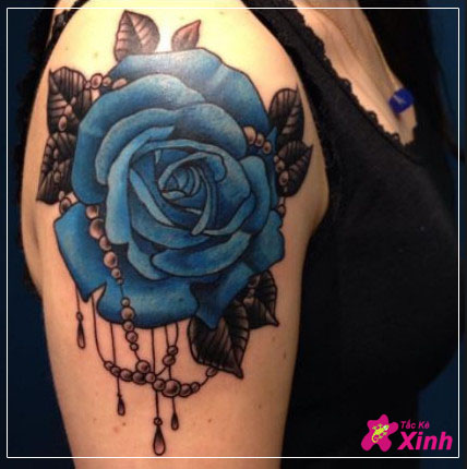 hình xăm hoa hồng xanh ở cánh tay