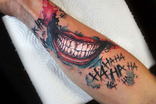 nụ cười joker tattoo độc đáo