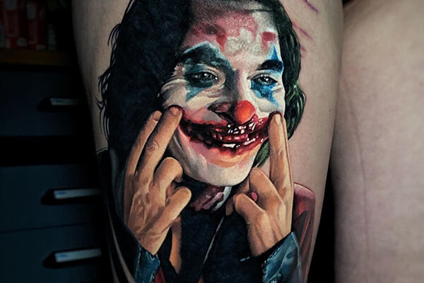 nụ cười joker tattoo