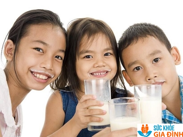 Sữa chứa giá trị dinh dưỡng cao giúp chiều cao phát triển tốt